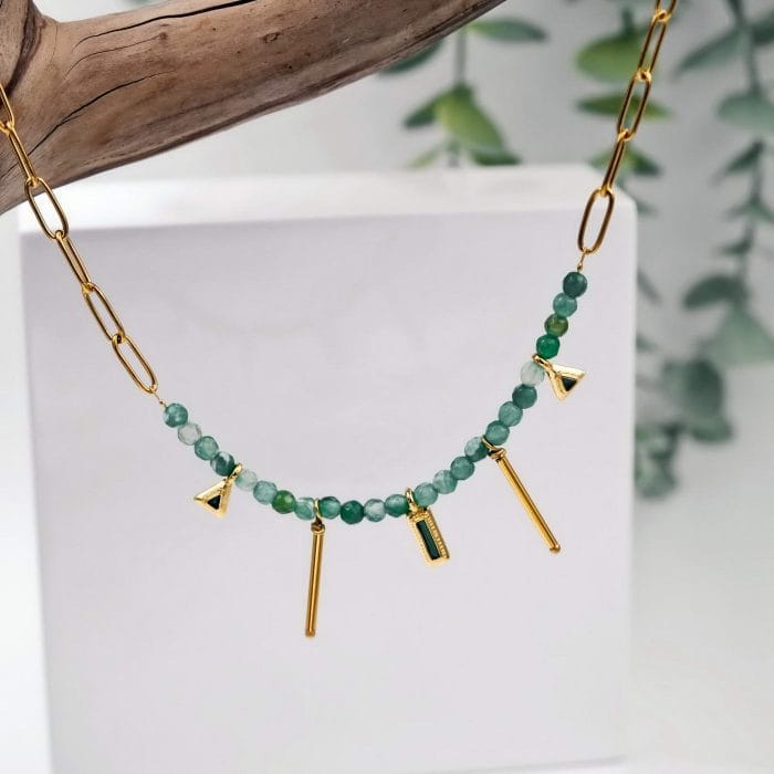 Κοντό κολιέ με χάντρες Κοντό κολιέ με χάντρες