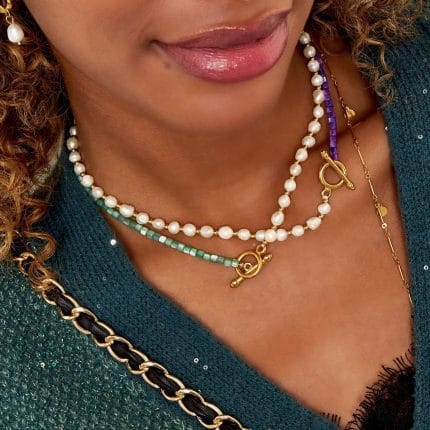 Κολιέ με όστρακα και μαργαριτάρια